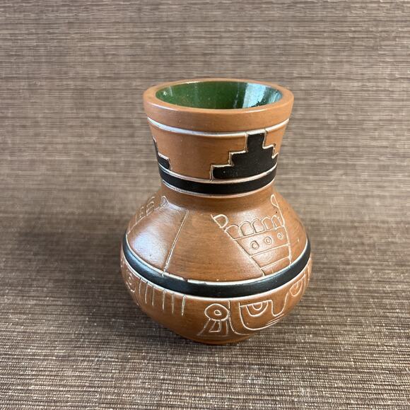 Leopoldo de Mexico Vase-Aztec Face Design-5in Art Pottery-Signed Vintage Ceramic - Picture 4 of 7